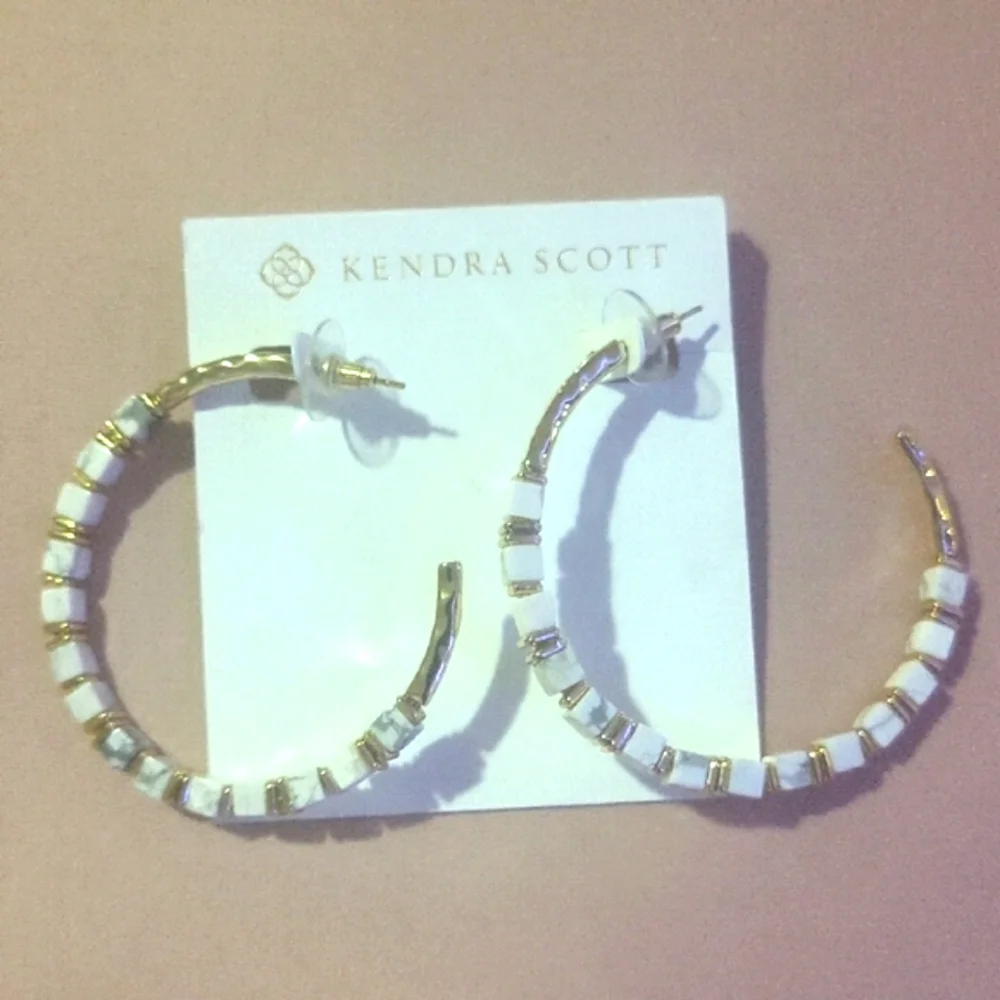Kendra Scott Gold, White and Gray Hoop Earrings - Picture 4 of 6